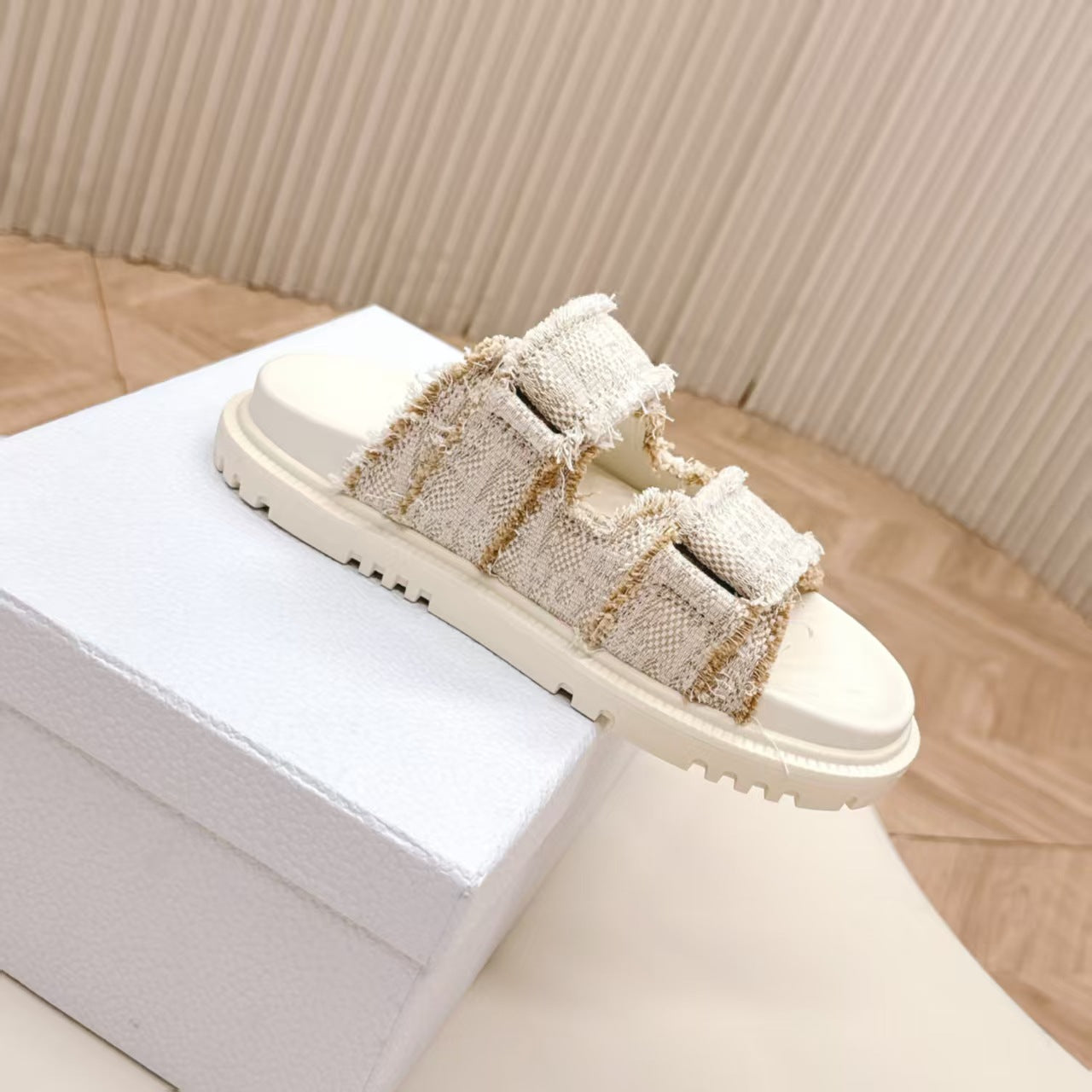 D's new 2025 summer alphabet Velcro slippers women's platform one-line sandals casual flat beach shoes