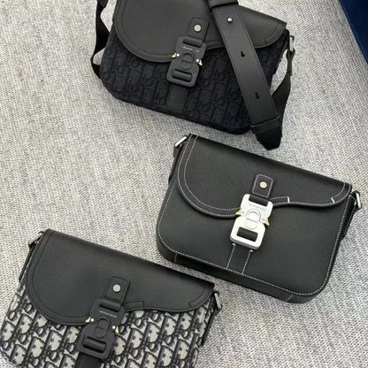 New men's bags, saddle bags, cowhide postman's canvas flap bags, European and American fashion business shoulder crossbody bags