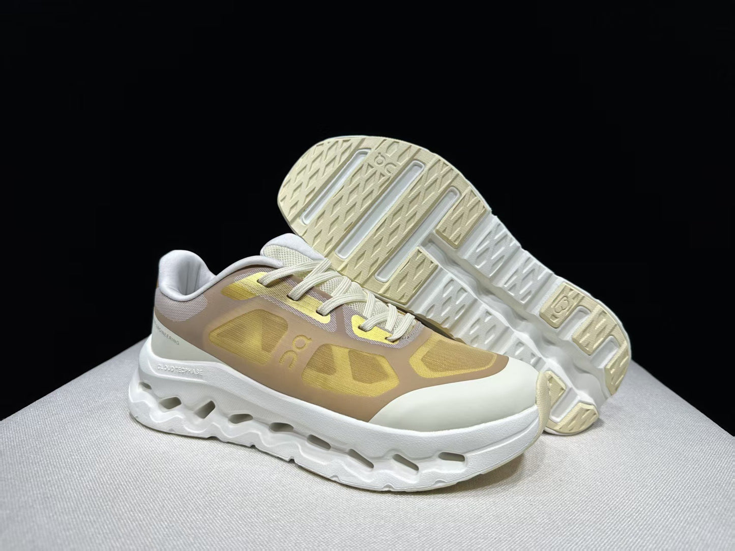 Cross-border Running Cloudtilt Remix Cushioning Lightweight Running Casual Shoes Couple Sneakers