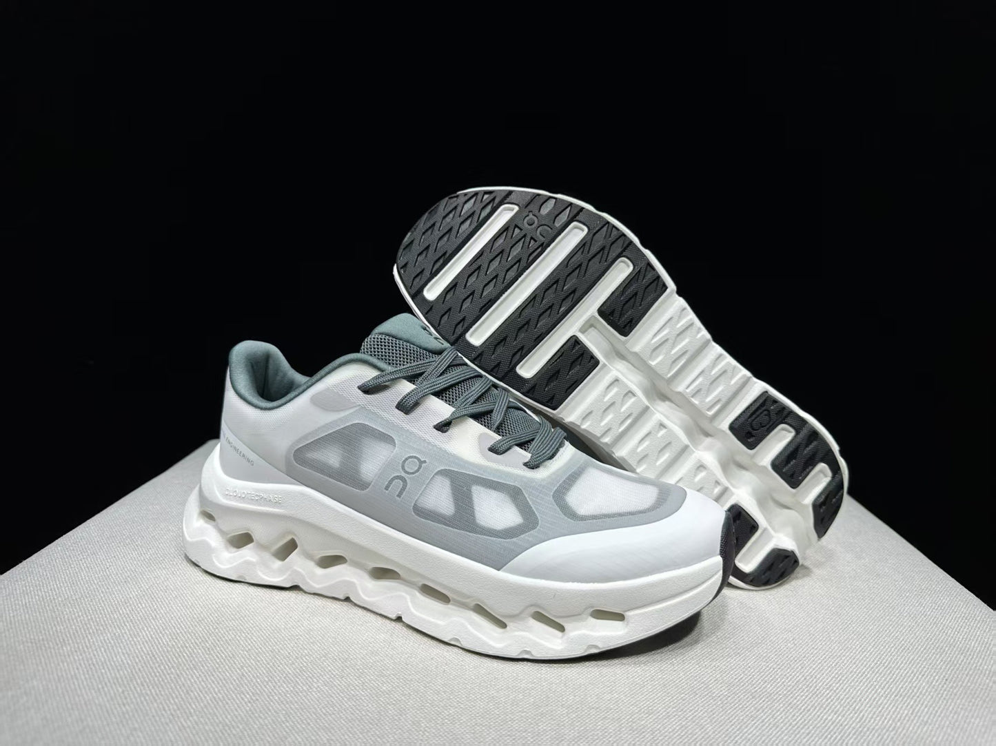 Cross-border Running Cloudtilt Remix Cushioning Lightweight Running Casual Shoes Couple Sneakers