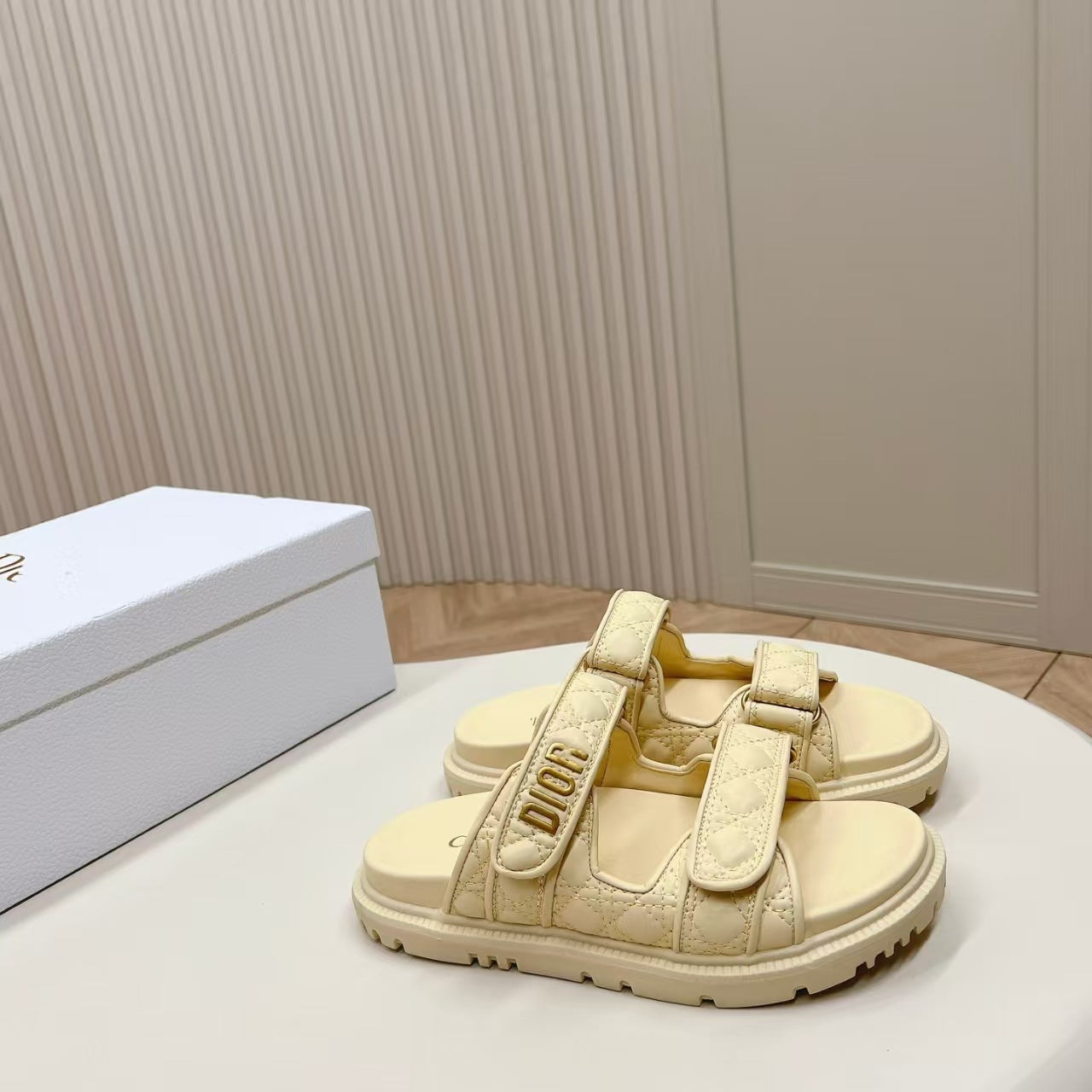 D's new 2025 summer alphabet Velcro slippers women's platform one-line sandals casual flat beach shoes