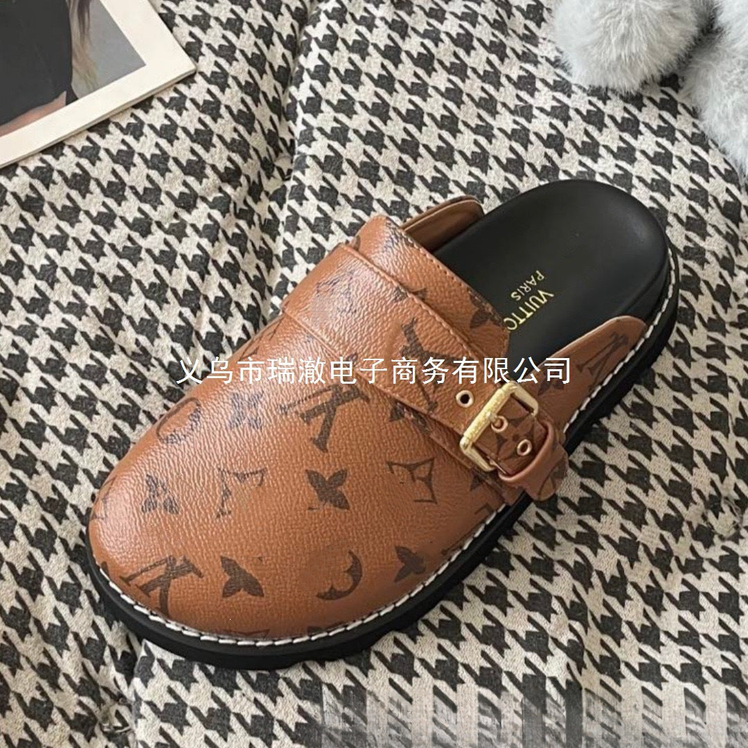 Summer new Louis letter slippers, sandals, women's outerwear, thick-soled outerwear, couple's closed-toe half-slippers (Copie 2)