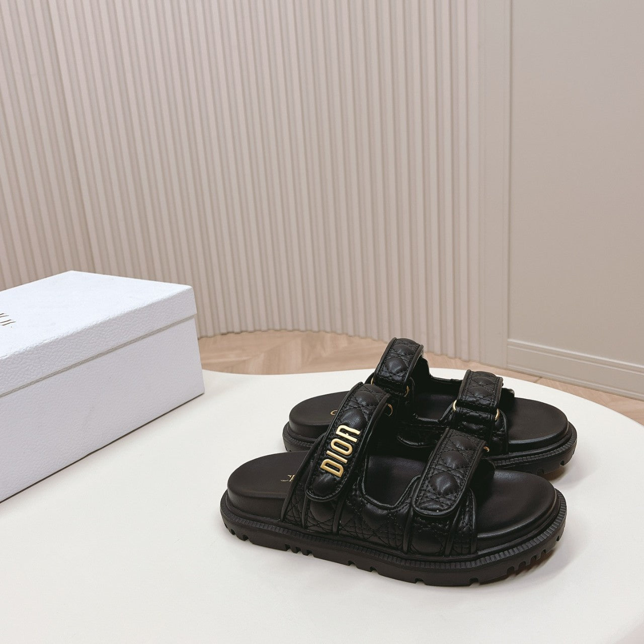 D's new 2025 summer alphabet Velcro slippers women's platform one-line sandals casual flat beach shoes