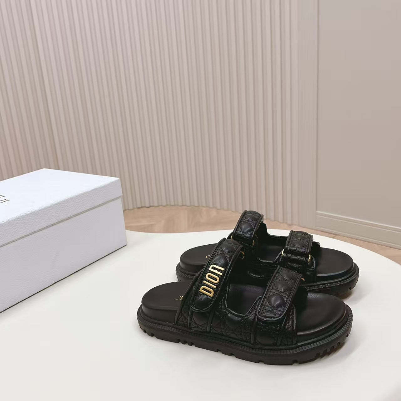 D's new 2025 summer alphabet Velcro slippers women's platform one-line sandals casual flat beach shoes