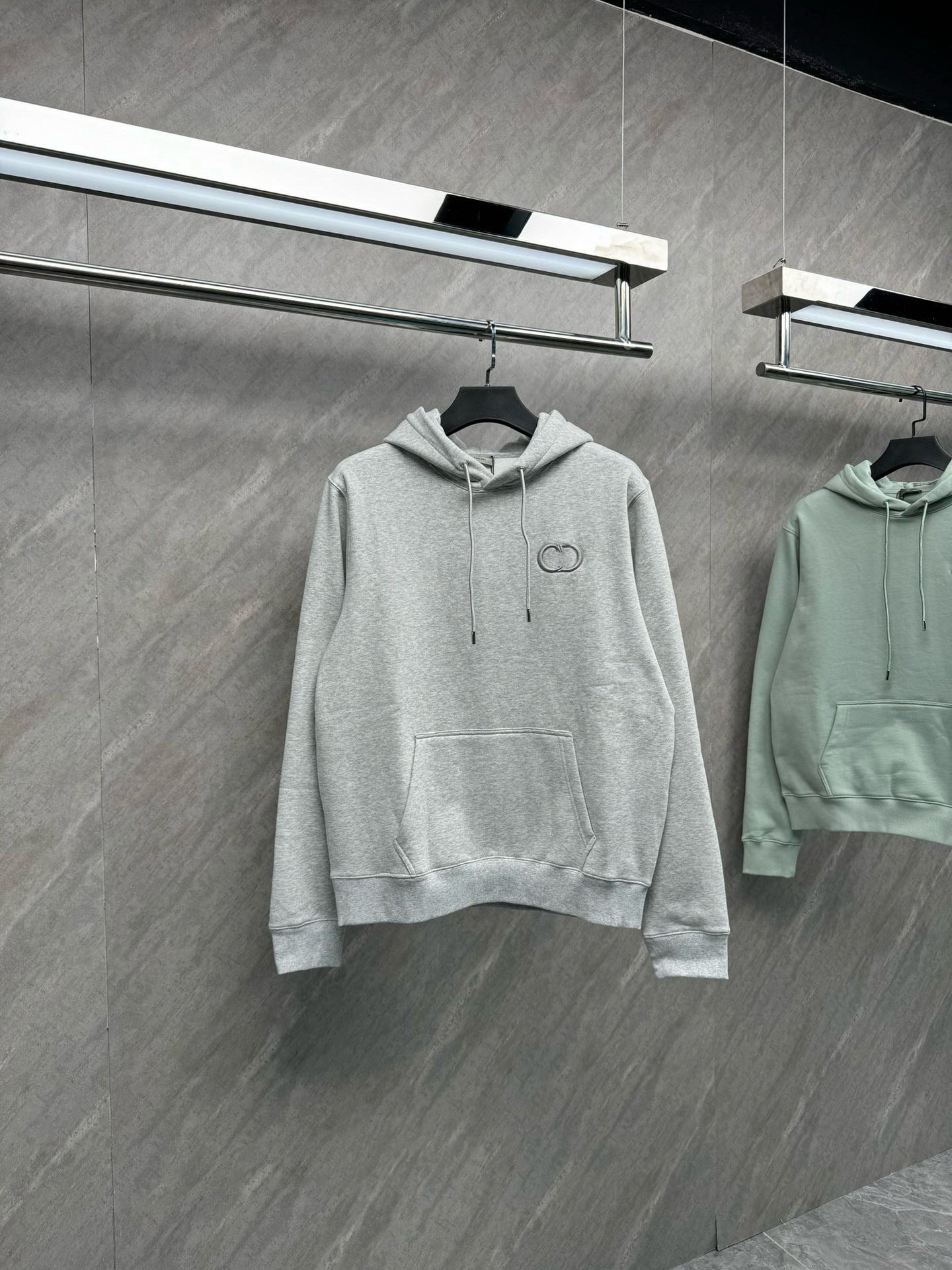 [Ceiling After-sales Support] Real Shot Classic CD Embroidered High-Edition Hooded Fleece-Lined Sweatshirt, Unisex (Copie 6)