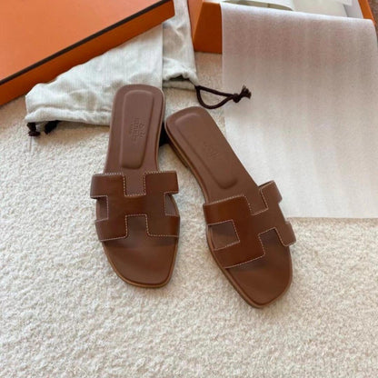 2026 new H slippers women's fashion wears leather sandals, rhinestones, versatile flat beach sandals, slippers