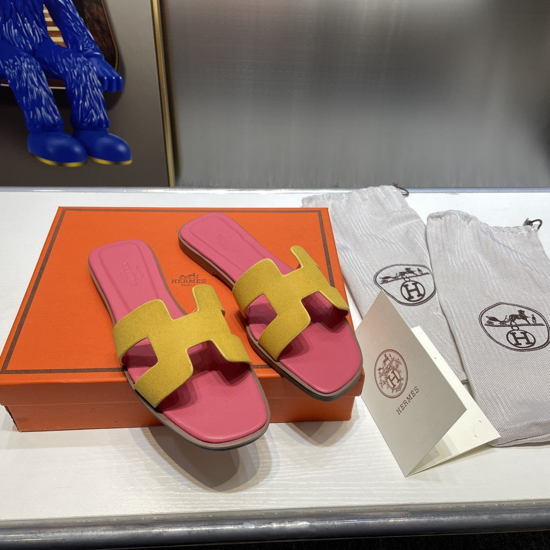 2026 new H slippers women's fashion wears leather sandals, rhinestones, versatile flat beach sandals, slippers