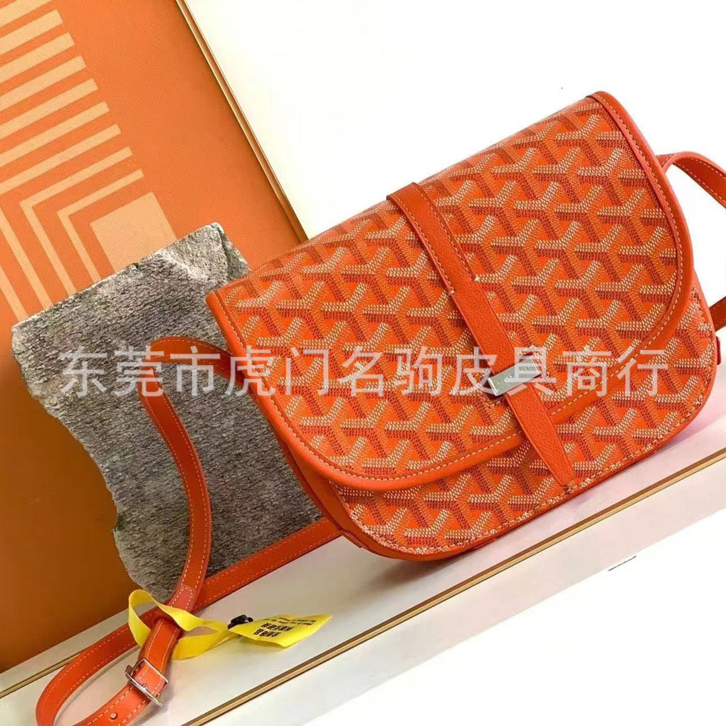 Saddle bag, dogtooth small bag, messenger bag, street fashion, versatile, single-buckle canvas print, unisex bag