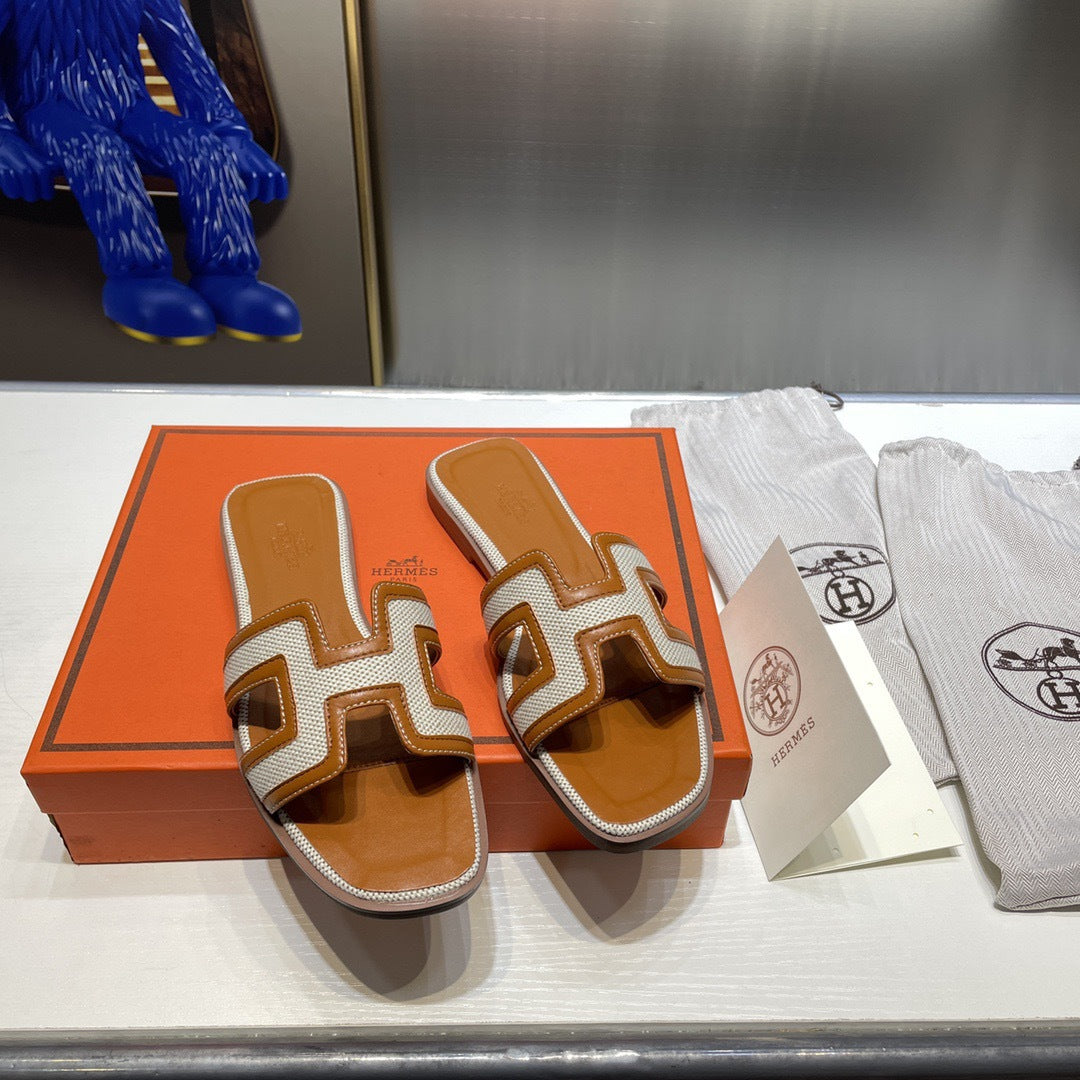 2026 new H slippers women's fashion wears leather sandals, rhinestones, versatile flat beach sandals, slippers