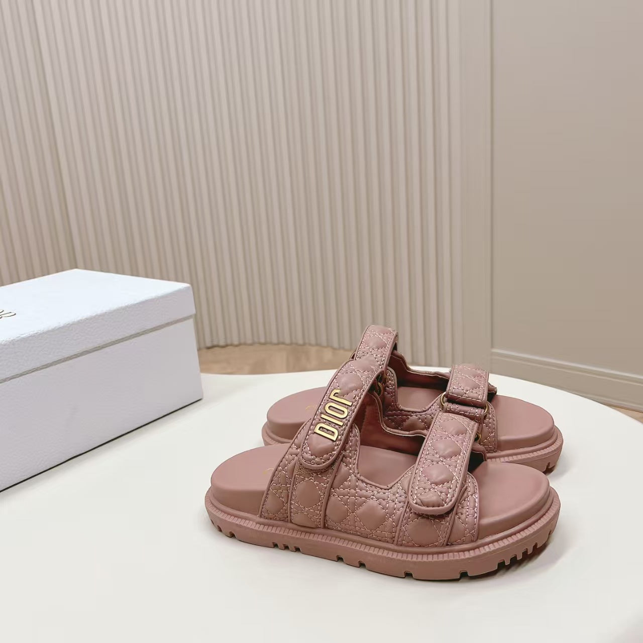 D's new 2025 summer alphabet Velcro slippers women's platform one-line sandals casual flat beach shoes