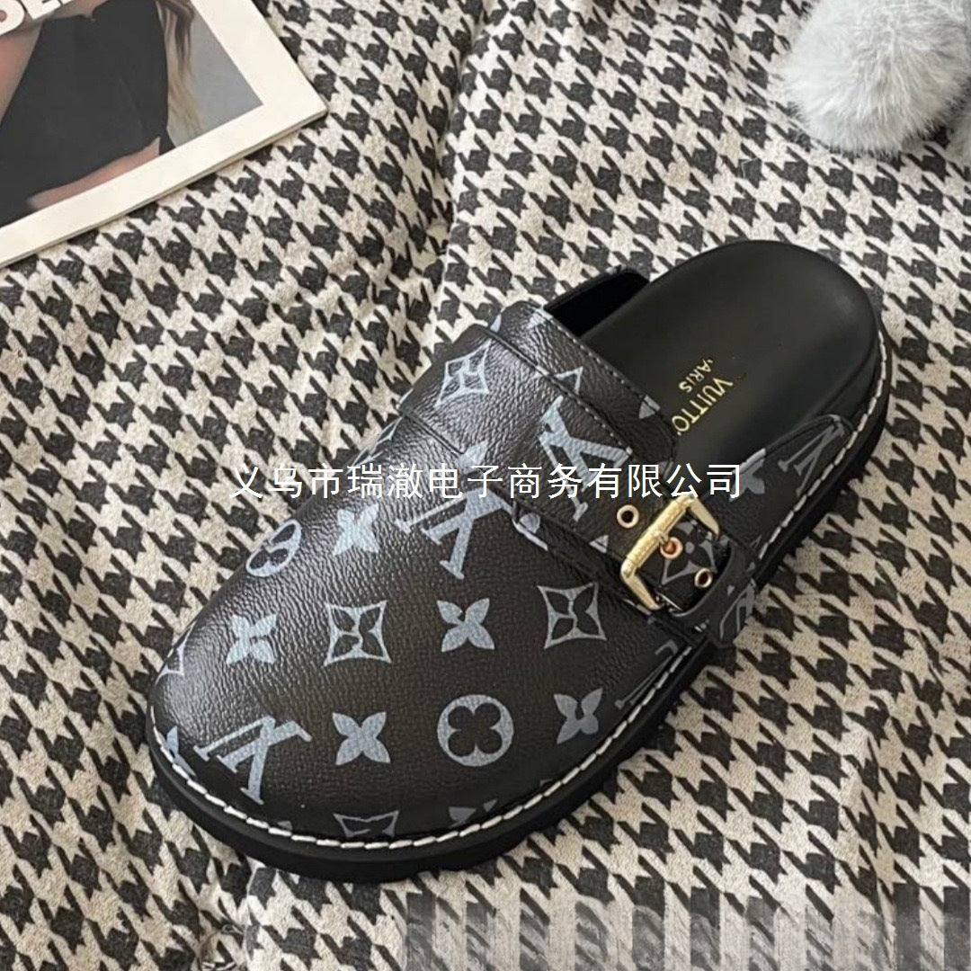 Summer new Louis letter slippers, sandals, women's outerwear, thick-soled outerwear, couple's closed-toe half-slippers (Copie 2)