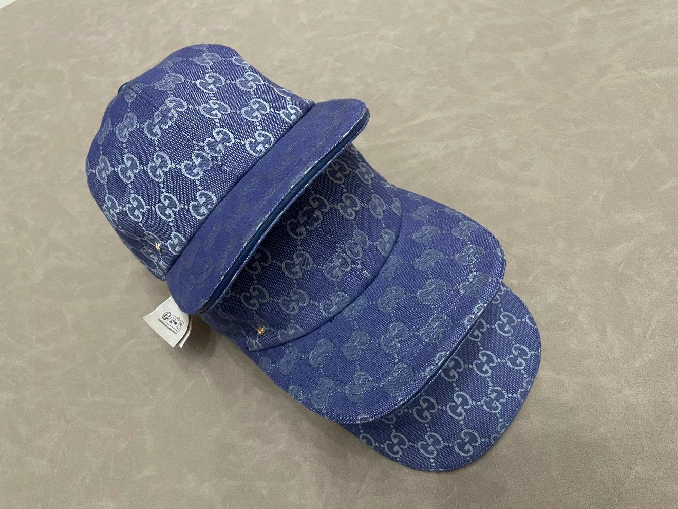 G brand letter logo decoration, recycled polyester fiber, viscose fiber, wood pulp, bio-based polyurethane, baseball cap, men's style, blue