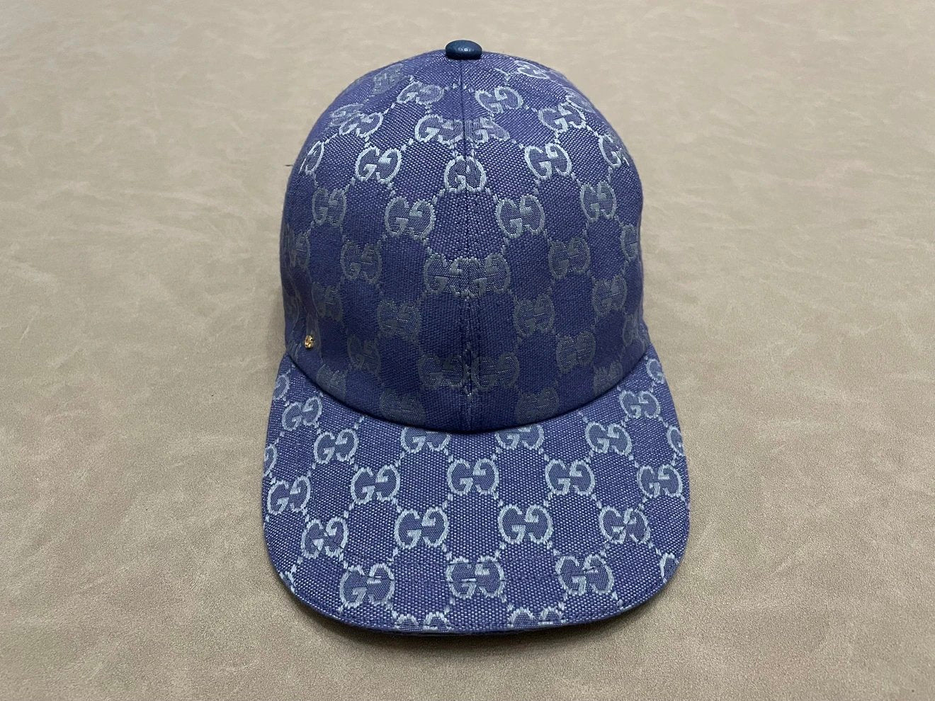 G brand letter logo decoration, recycled polyester fiber, viscose fiber, wood pulp, bio-based polyurethane, baseball cap, men's style, blue