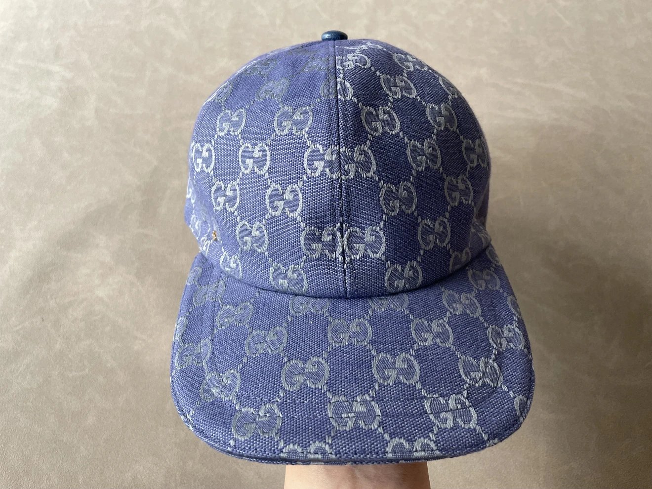 G brand letter logo decoration, recycled polyester fiber, viscose fiber, wood pulp, bio-based polyurethane, baseball cap, men's style, blue