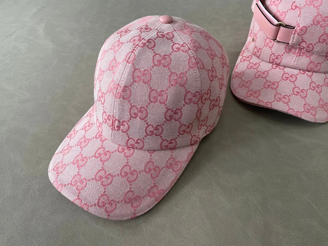 G brand letter logo decoration, recycled polyester fiber, viscose fiber, wood pulp, bio-based polyurethane, baseball cap, men's style, pink
