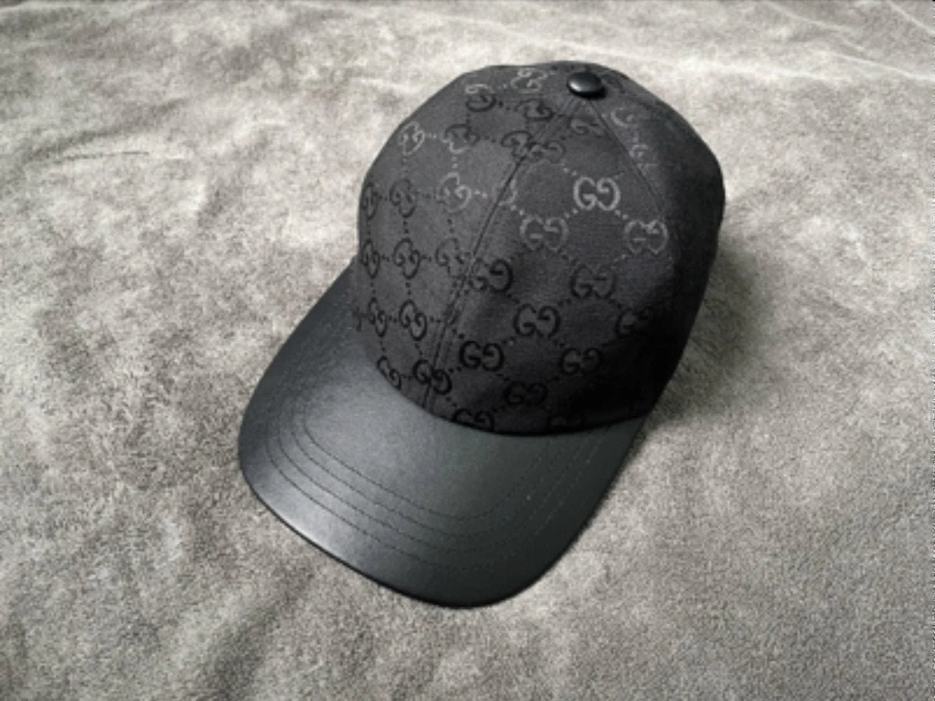 G brand polyester fiber, cotton, sheepskin leather, viscose fiber, baseball cap, black