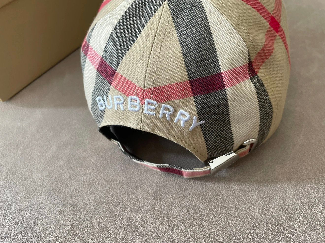 BBR embroidered logo fashion cotton peaked cap men's beige